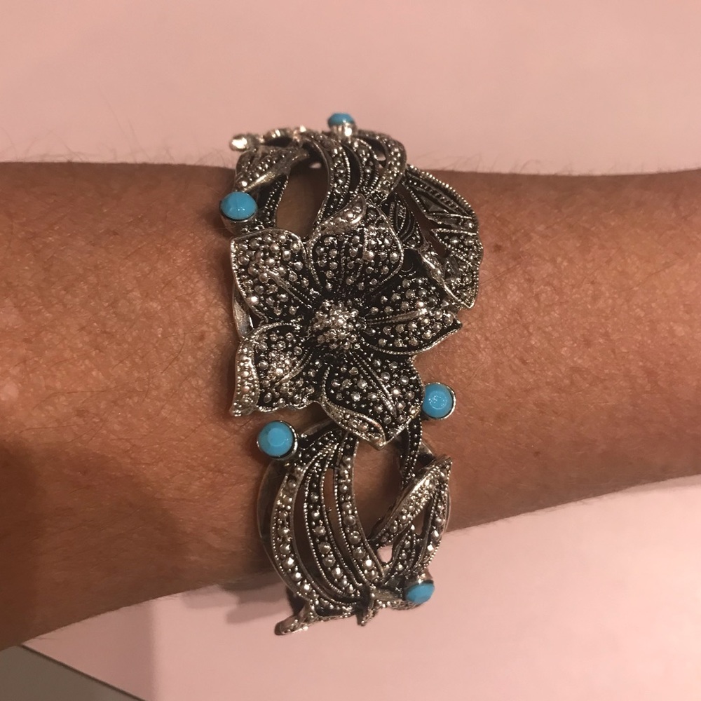 Striking Vintage Marcasite and turquoise hinged bracelet.